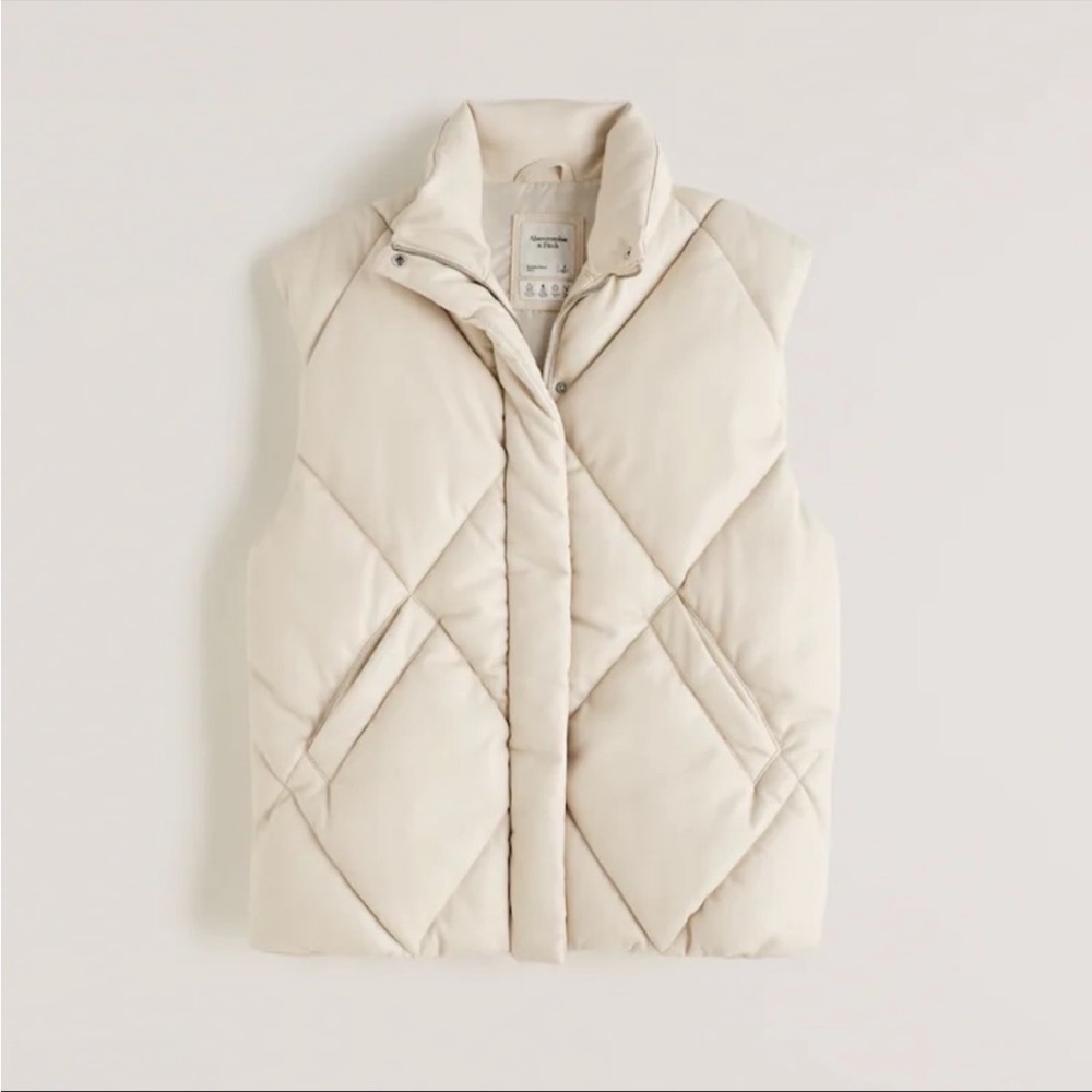 NWT A&F Oversized Vegan Leather Quilted Vest